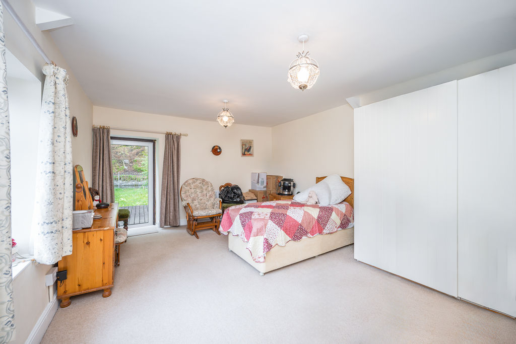 Bedroom- click for photo gallery